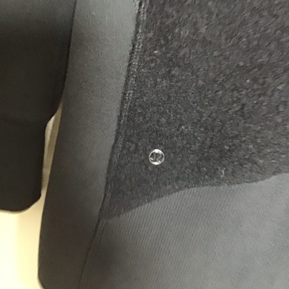 Lululemon Stand Out Sherpa Jacket in Black Size 4. - Picture 9 of 13